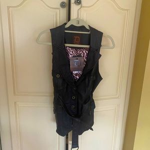 Brown vest new with tags never worn size L